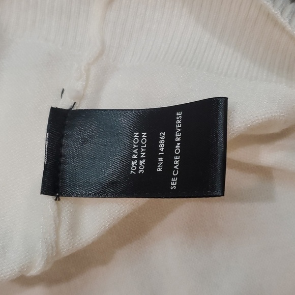 NWT Torrid Women White V Neck Button down cardigan sweater sz 0/L/12 - Picture 7 of 7